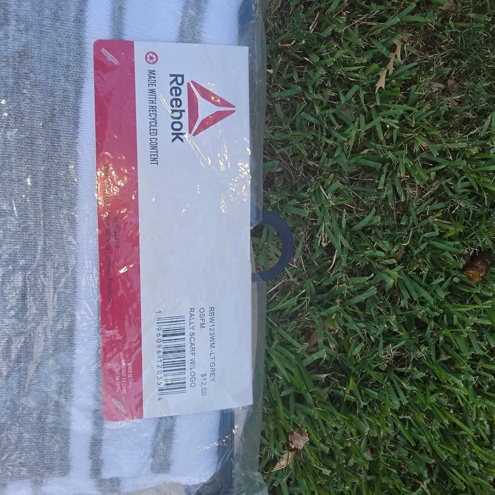 Reebok rally scarf